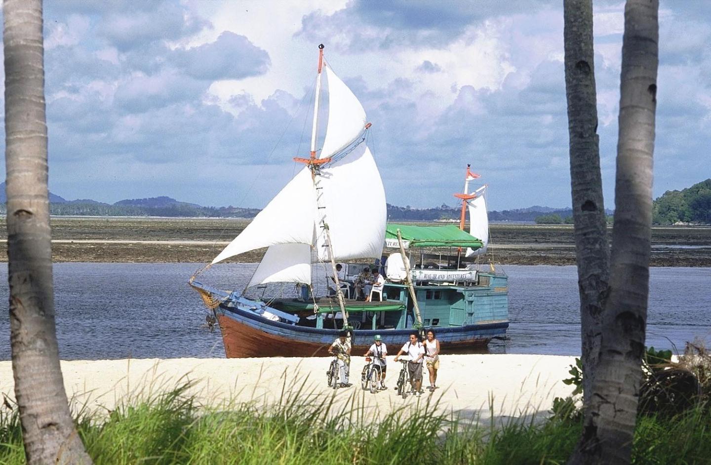 Loola Adventure Resort Teluk Bakau Zewnętrze zdjęcie